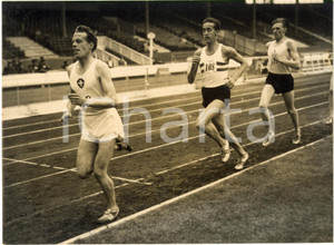 1957 ATHLETICS LONDON White City Stadium - Derek IBBOTSON and Gordon PIRIE